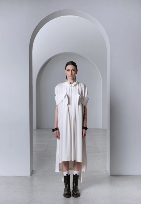 Платье с мини-крыльями